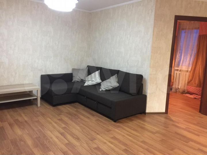 2-к. квартира, 52 м², 10/15 эт.