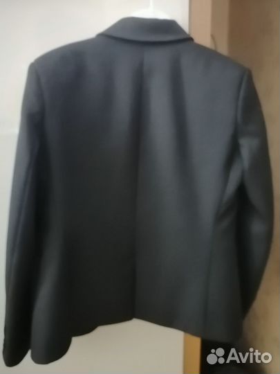 Пиджак для мальчика 140 см