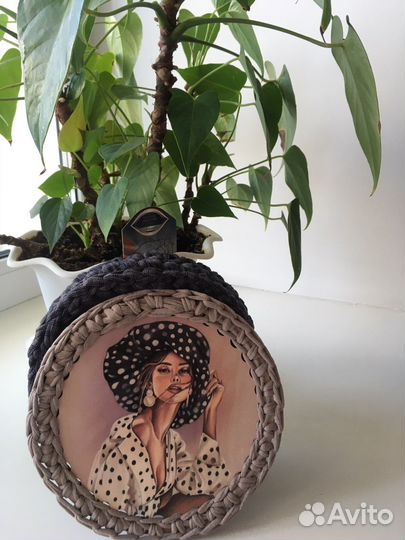 Корзиночка серая с крышкой