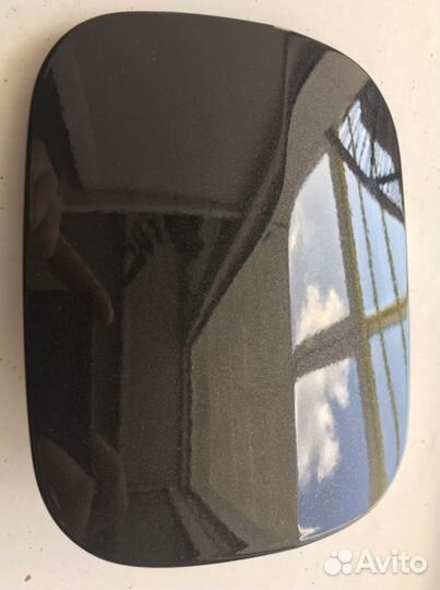 Лючок бензобака для Tayota Runx