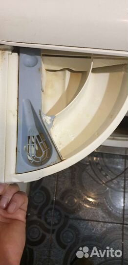 Стиральная машина Ariston avsl129 б/у, не рабочая