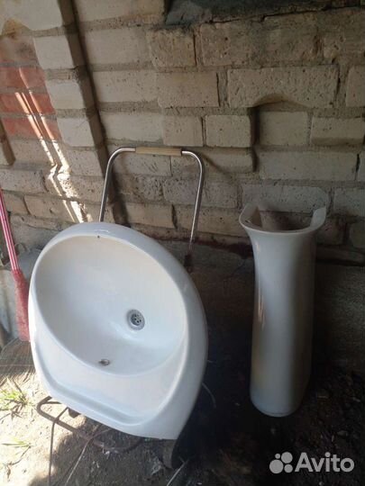 Раковина в ванную накладная бу