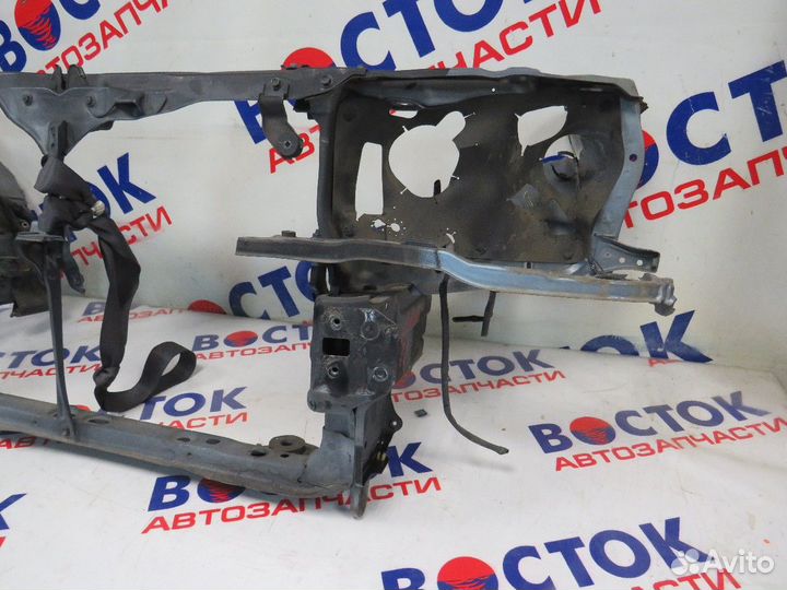 Рамка радиатора toyota progres JCG10, JCG11, JCG15