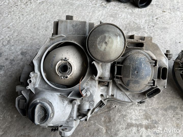 Фара Mercedes W203