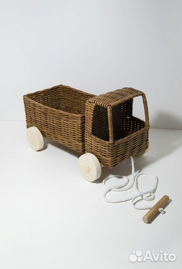 Плетёная машинка (ручная работа)