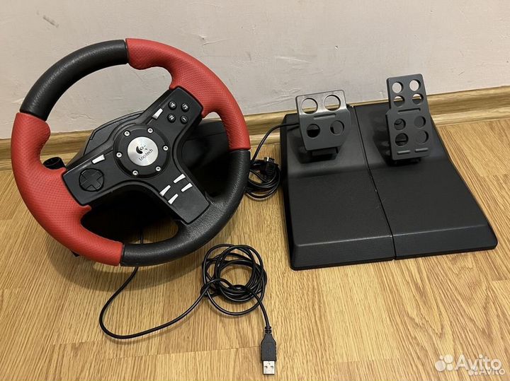 Игровой руль logitech