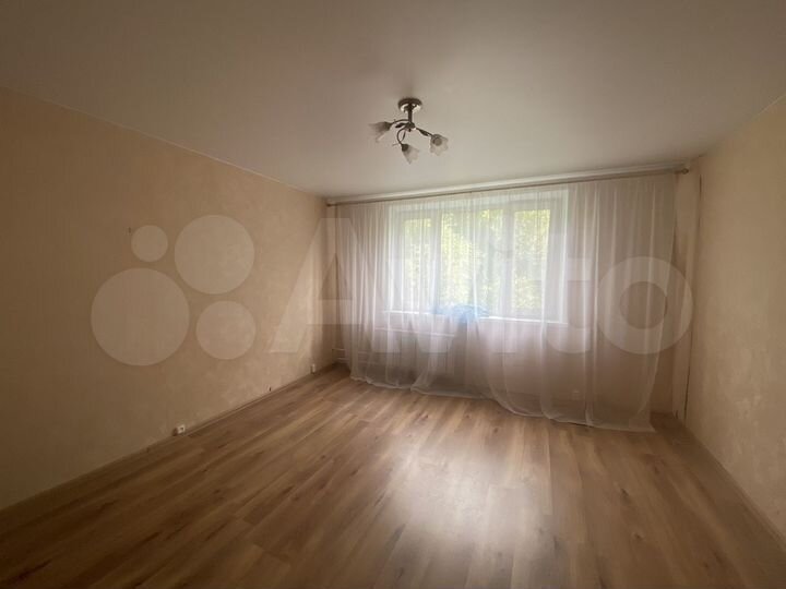 2-к. квартира, 52 м², 2/10 эт.