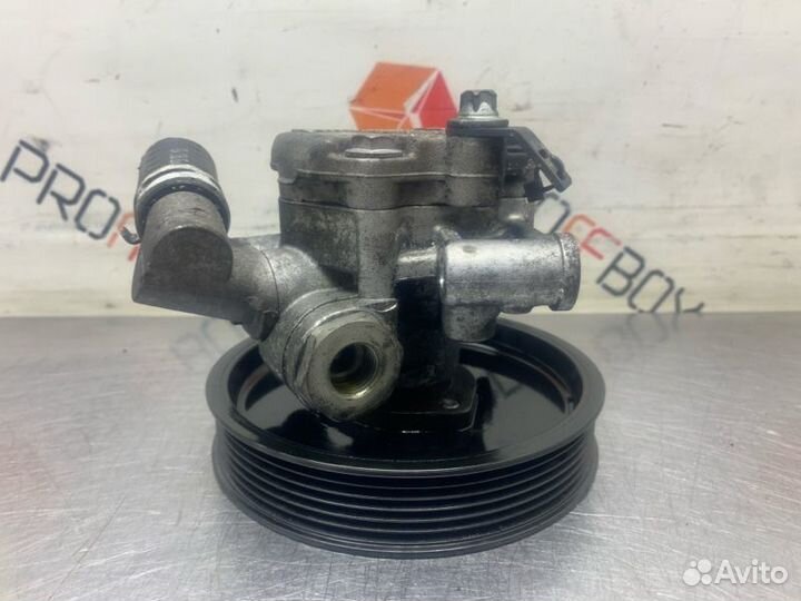 Насос гидроусилителя руля Mercedes C-Class W203