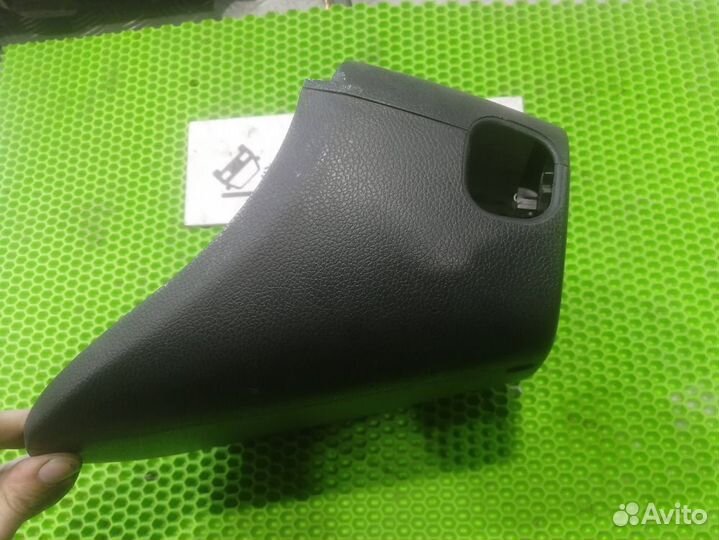 Кожух рулевой колонки Renault Logan 1