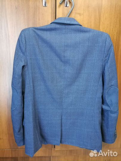 Костюм тройка