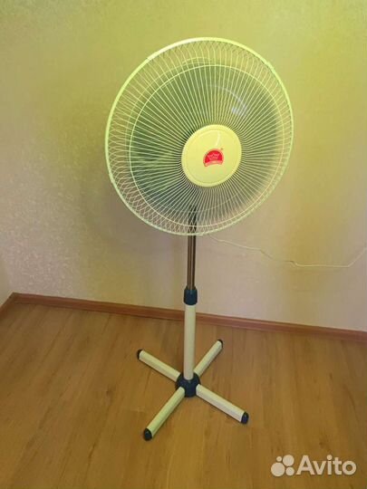 Напольный вентилятор