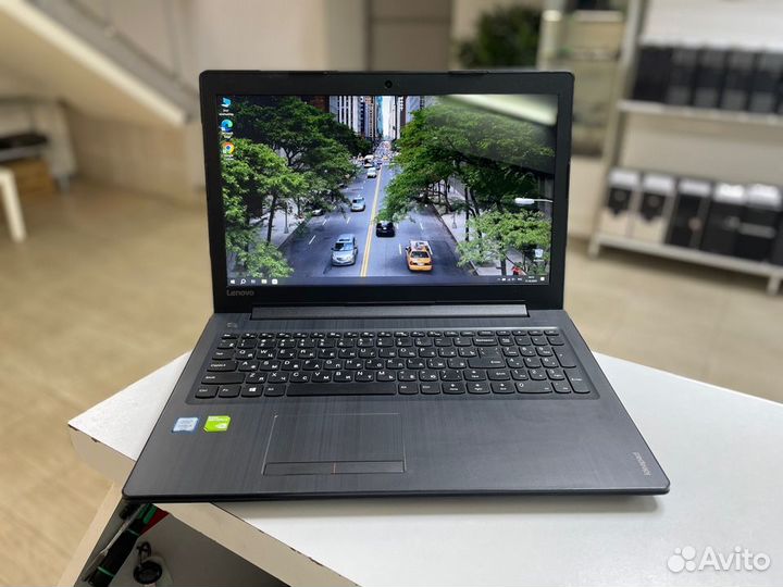 Ноутбук Lenovo Core i3-6006U c SSD256 и видеокарто