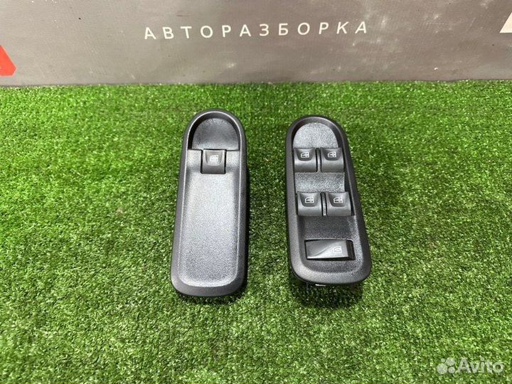 Кнопка стеклоподъемника LADA X-Ray Cross 1.6 H4MD