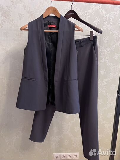 Костюм женский