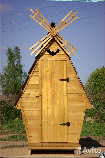 Дачный туалет деревянный