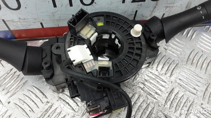 Переключатель поворотов подрулевой Renault Fluence