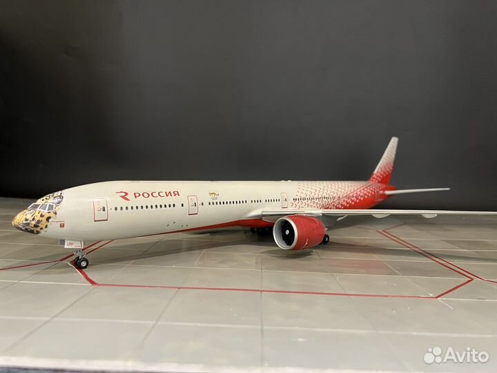 Модель самолёта boeing 777 Россия Леолёт боинг