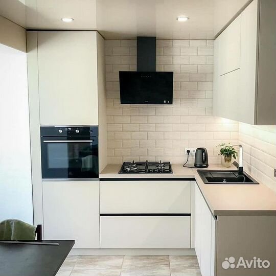 Кухня на зазаз под ключ. Фабрика в Москве