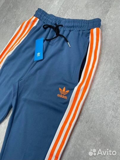 Спортивные штаны adidas