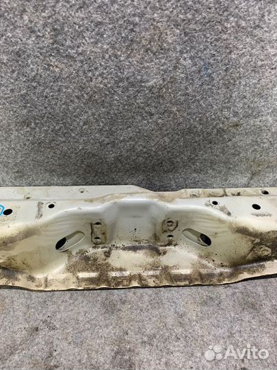 Рамка радиатора передняя Suzuki Grand Vitara JT