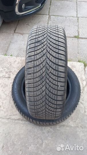 Goodyear Vector 4Seasons Gen-3 205/55 R17 95V