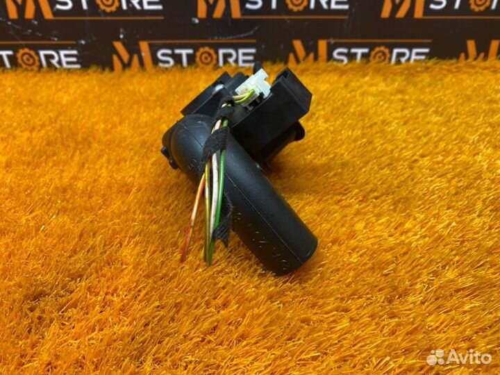 Вентилятор блока предохранителей Mercedes-Benz