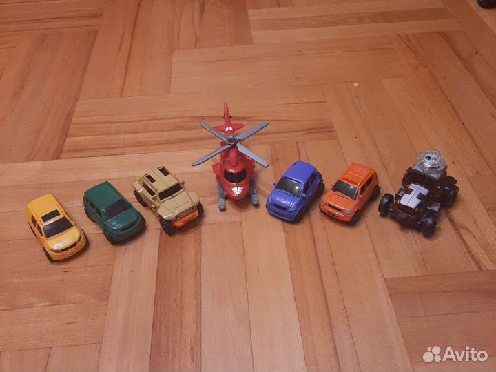 Tobot giga 7, вроде как mini (но это не точно)