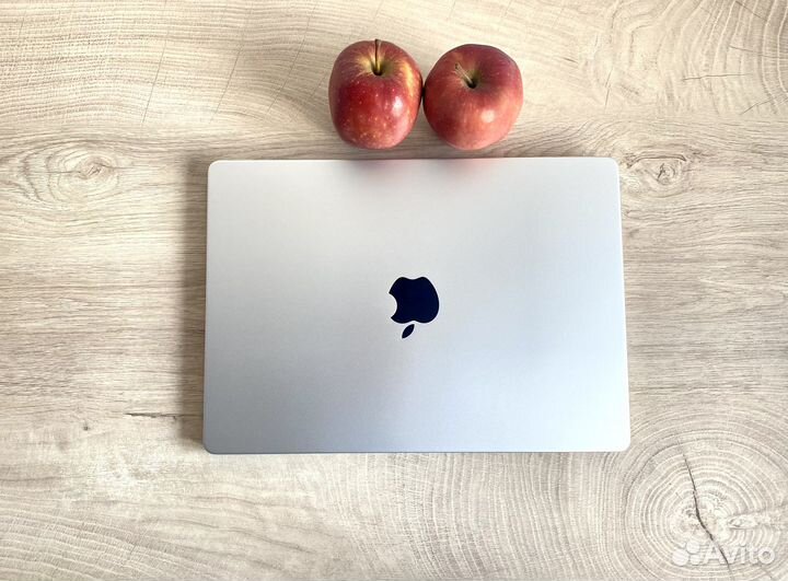 MacBook Pro 14