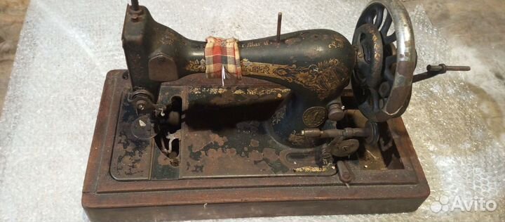 Швейная машина Singer