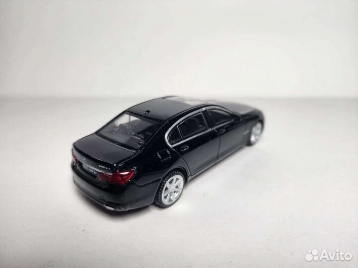 BMW 750Li 1:43