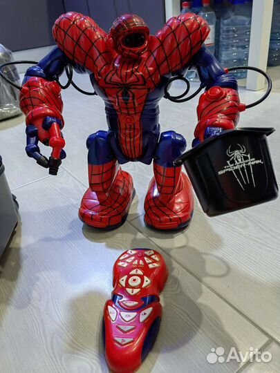 Робот WowWee Человек-паук спайдермен