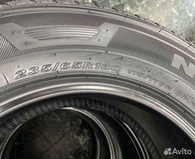 Nexen Roadian CT8 235/65 R16C 115R