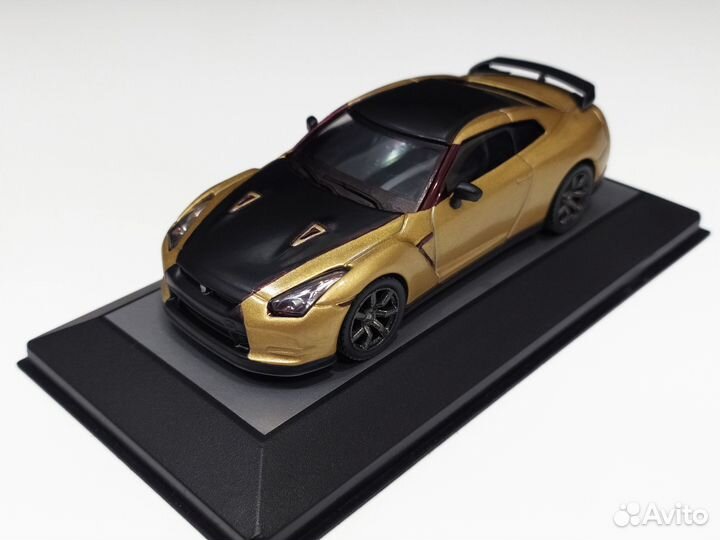 1:43 Nissan GT-R