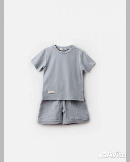 На жаркое лето из муслина для стильных мальчиков