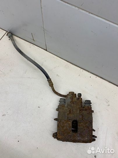 Суппорт тормозной задний правый Chrysler 300 M EGG