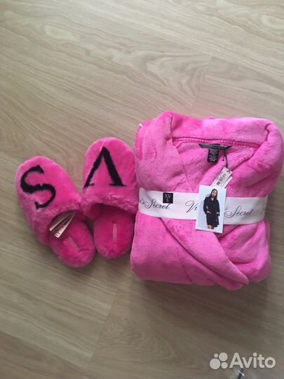 Халат, пижама, ромпер Victoria Secret