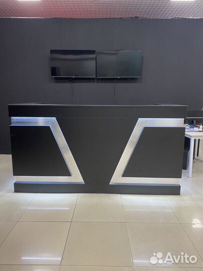 Стойка ресепшен каркасный