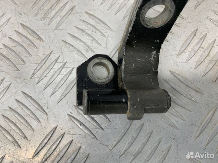 Б/У петля двери передний правый Lexus Gs350 AWL10