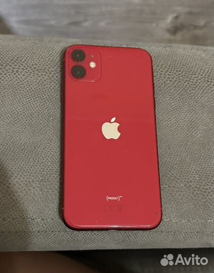 Телефон iPhone 11 red product