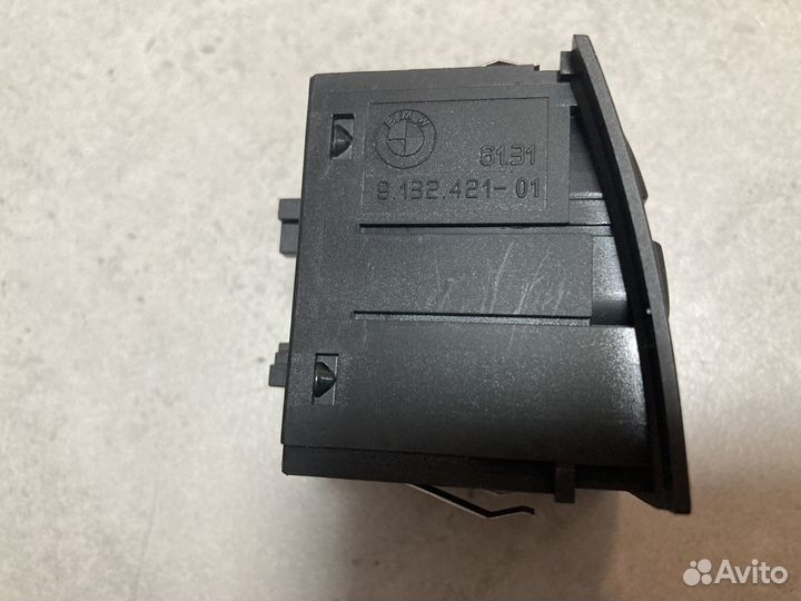 Кнлпка аварийки BMW E90 E92