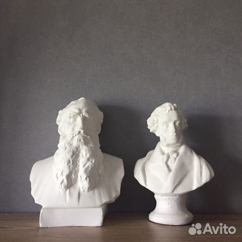 Бюсты - Толстой и Пушкин