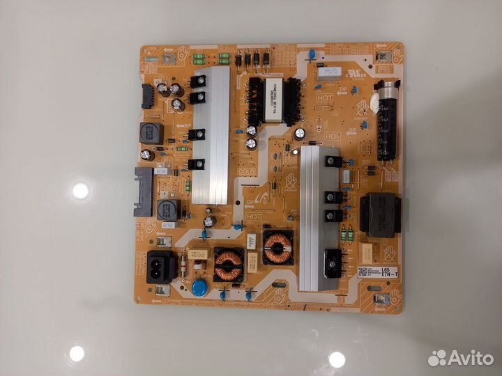 Samsung QE65Q60tauxru