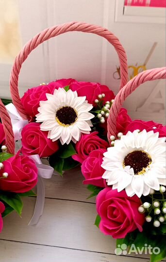 Букет из мыльных цветов в корзинке