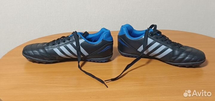 Футбольные бутсы