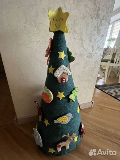 Елка из фетра с игрушками на липучке