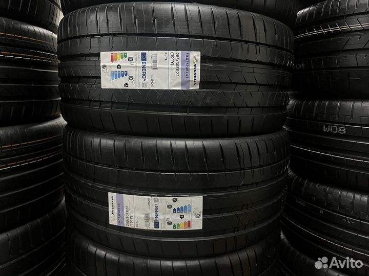 Michelin Pilot Sport 4 S 285/30 R22 и 335/25 R22 101Y