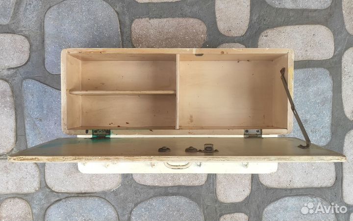 Полки, вешалки, металлические и деревянные, СССР