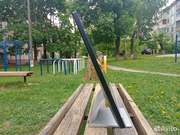 Монитор на запчасти HP Pavilion 32xi