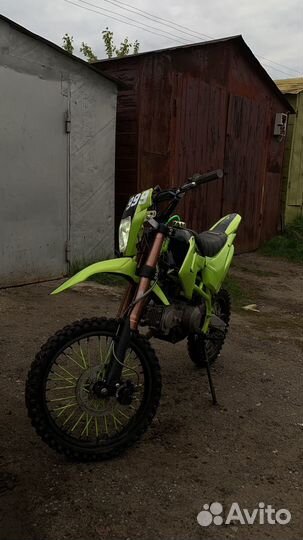 Apex 125E