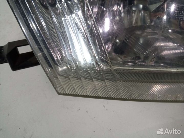Фара правая Nissan Bluebird Sylphy FG10